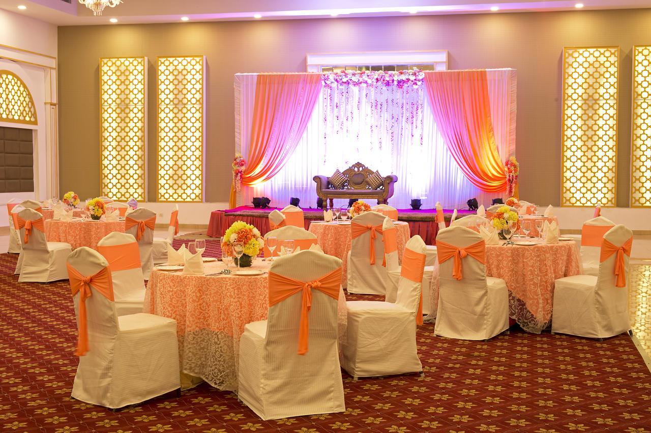 Inde Hotel Chattarpur New Delhi Ngoại thất bức ảnh