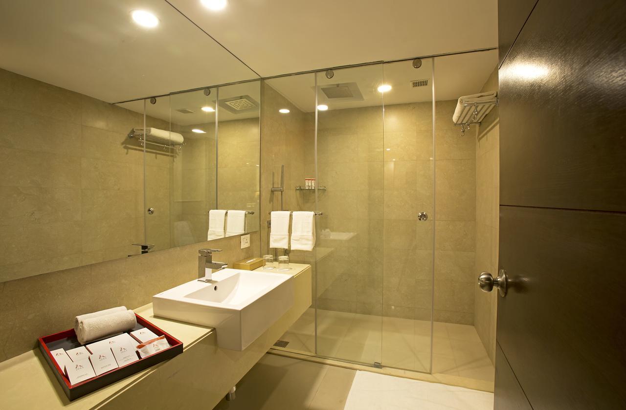 Inde Hotel Chattarpur New Delhi Ngoại thất bức ảnh